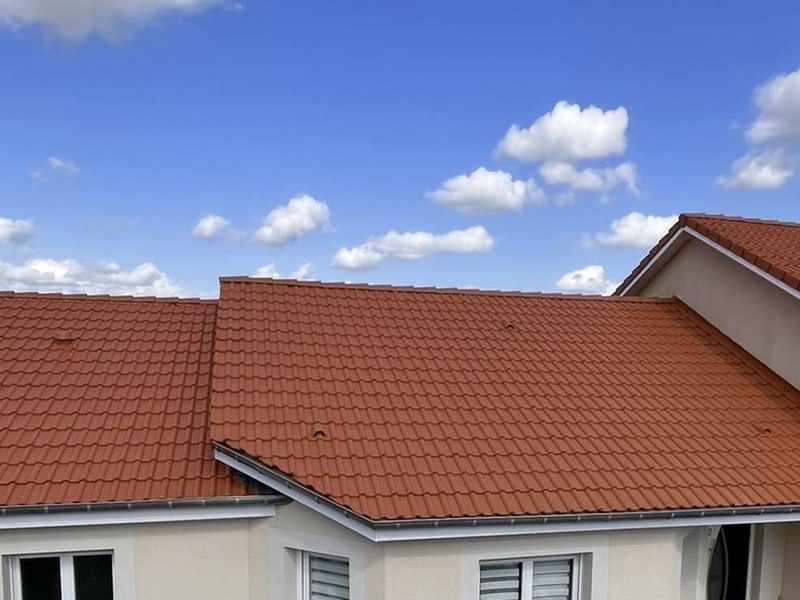 Tuiles rouges après