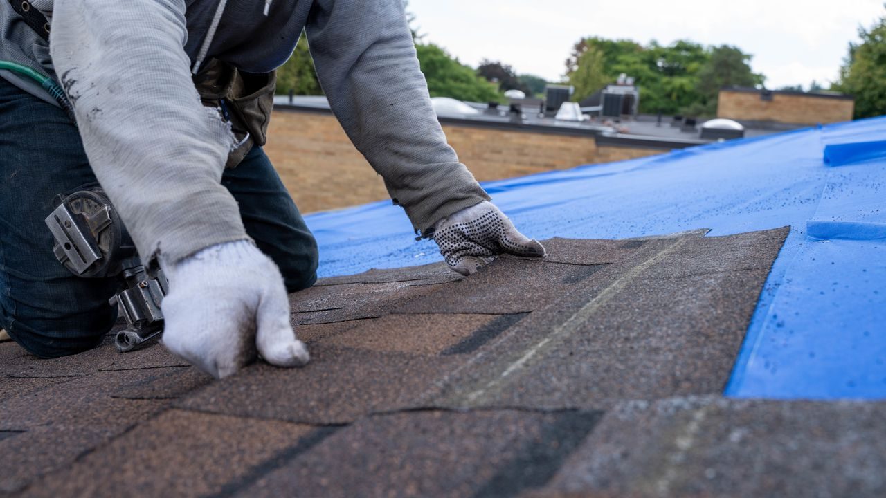 Étanchéité : pose de shingle